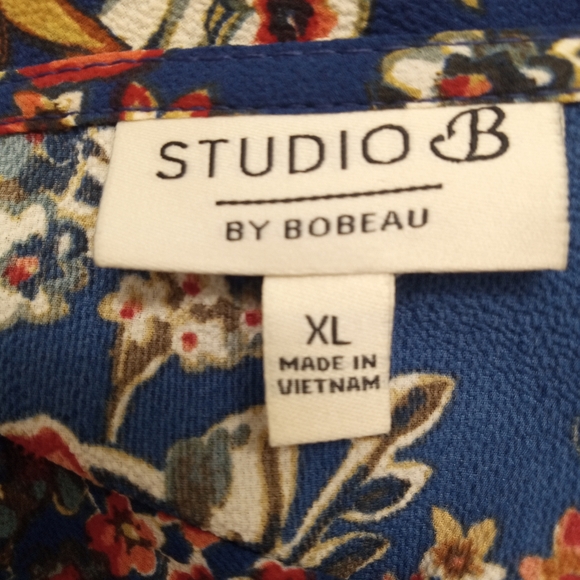 STUDIO B - Picture 3 of 3